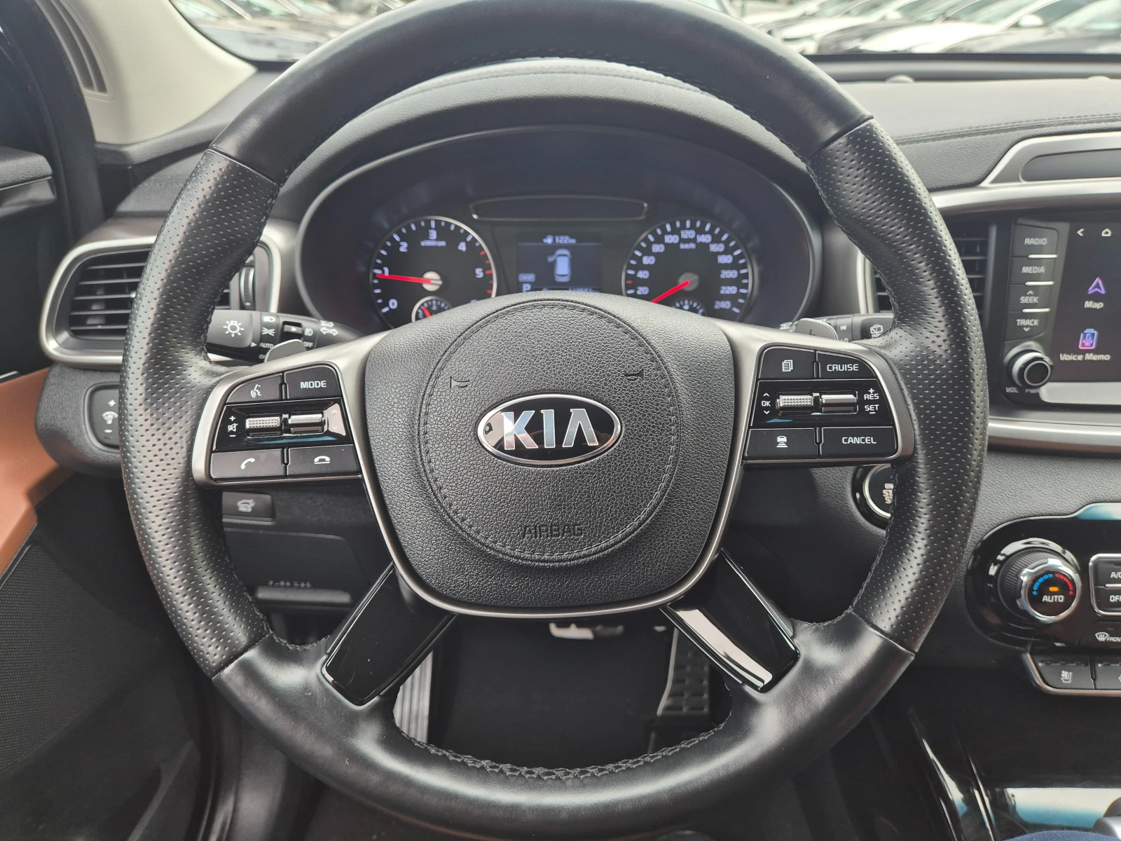 Kia Sorento 2.2 CRDI 4X4 - изображение 10