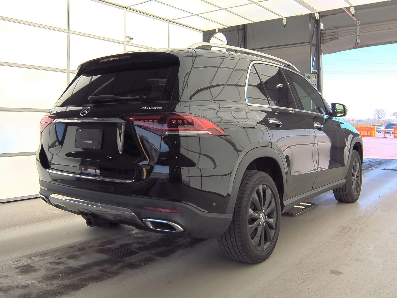 Mercedes-Benz GLE 350 4MATIC * М. ТОЧКА * BURMESTER * ПОДГРЕВ *  - изображение 4