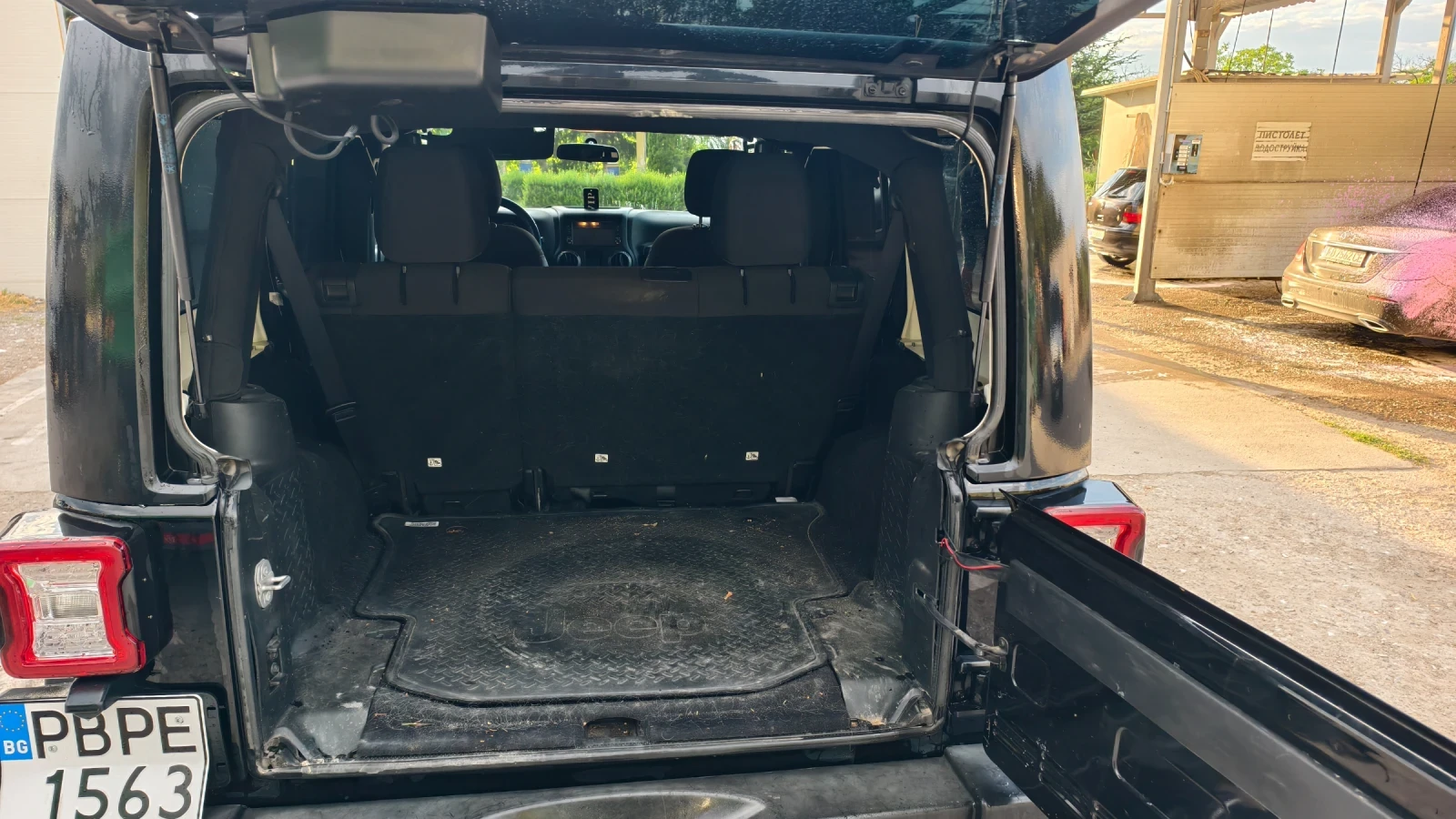 Jeep Wrangler, снимка 15 - Автомобили и джипове - 55276095