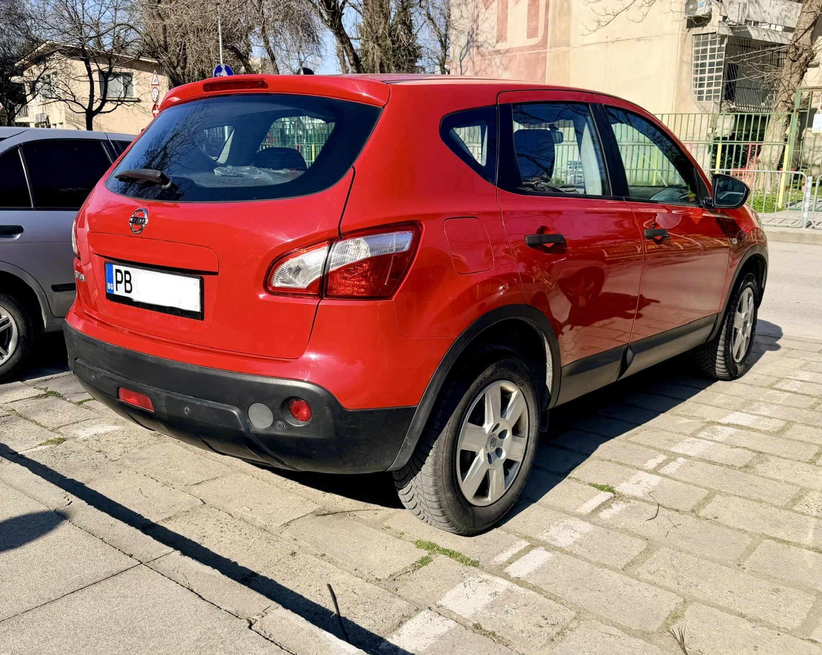 Nissan Qashqai 1.6 Перфетен!! , снимка 4 - Автомобили и джипове - 54323046