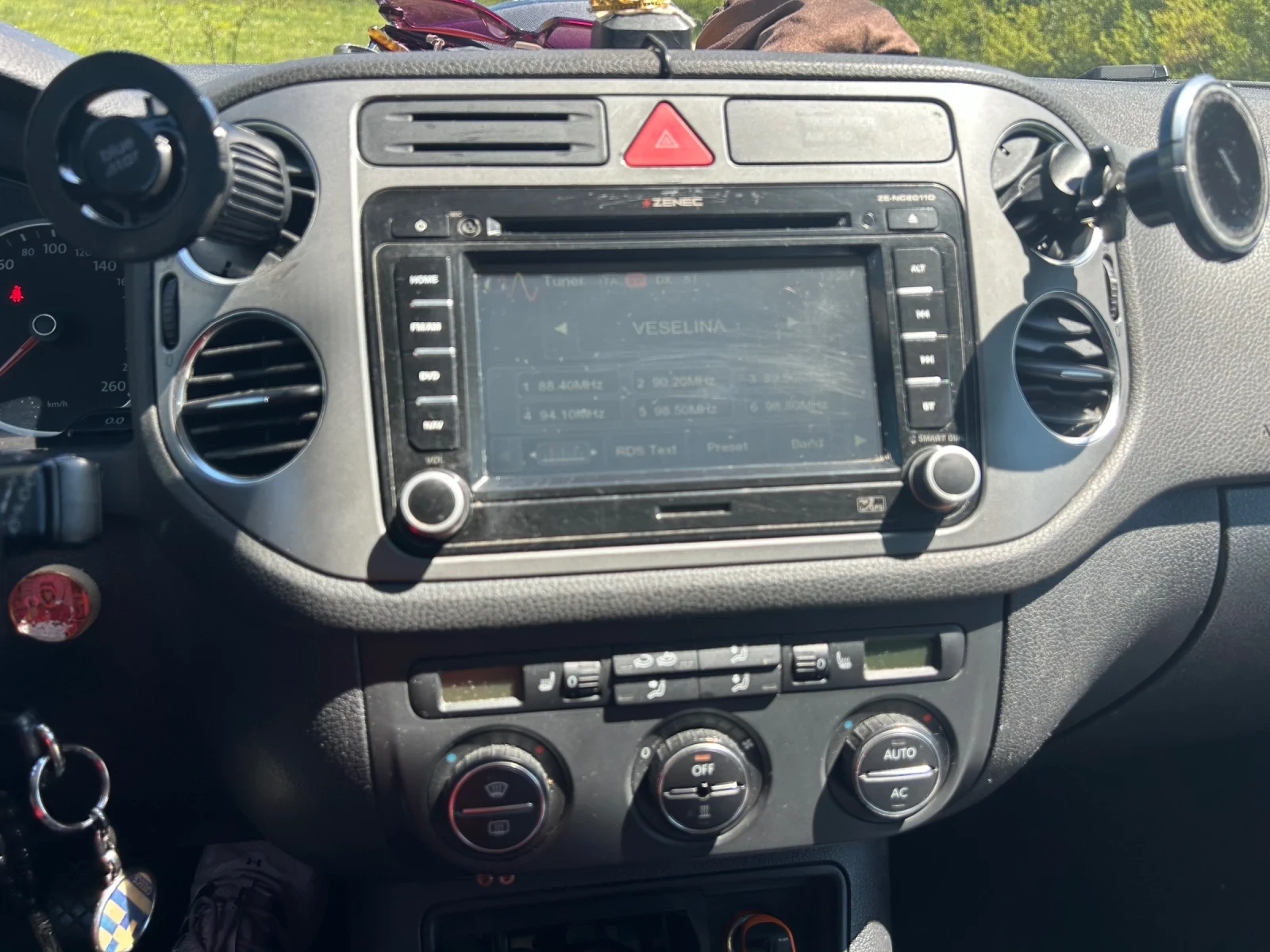 VW Tiguan 4motion, снимка 8 - Автомобили и джипове - 54330929