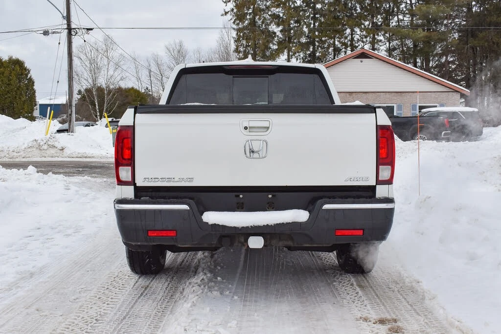 Honda Ridgeline EX-L* AWD* АвтоКредит* (ЦЕНА ДО БГ), снимка 3 - Автомобили и джипове - 54360181