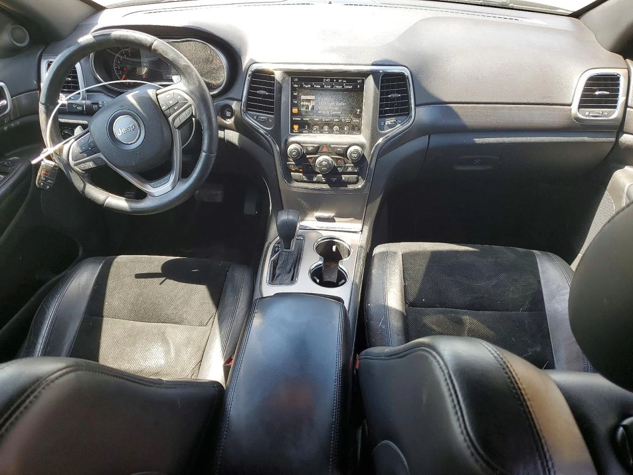 Jeep Grand cherokee 3.6l Laredo, снимка 8 - Автомобили и джипове - 55802596