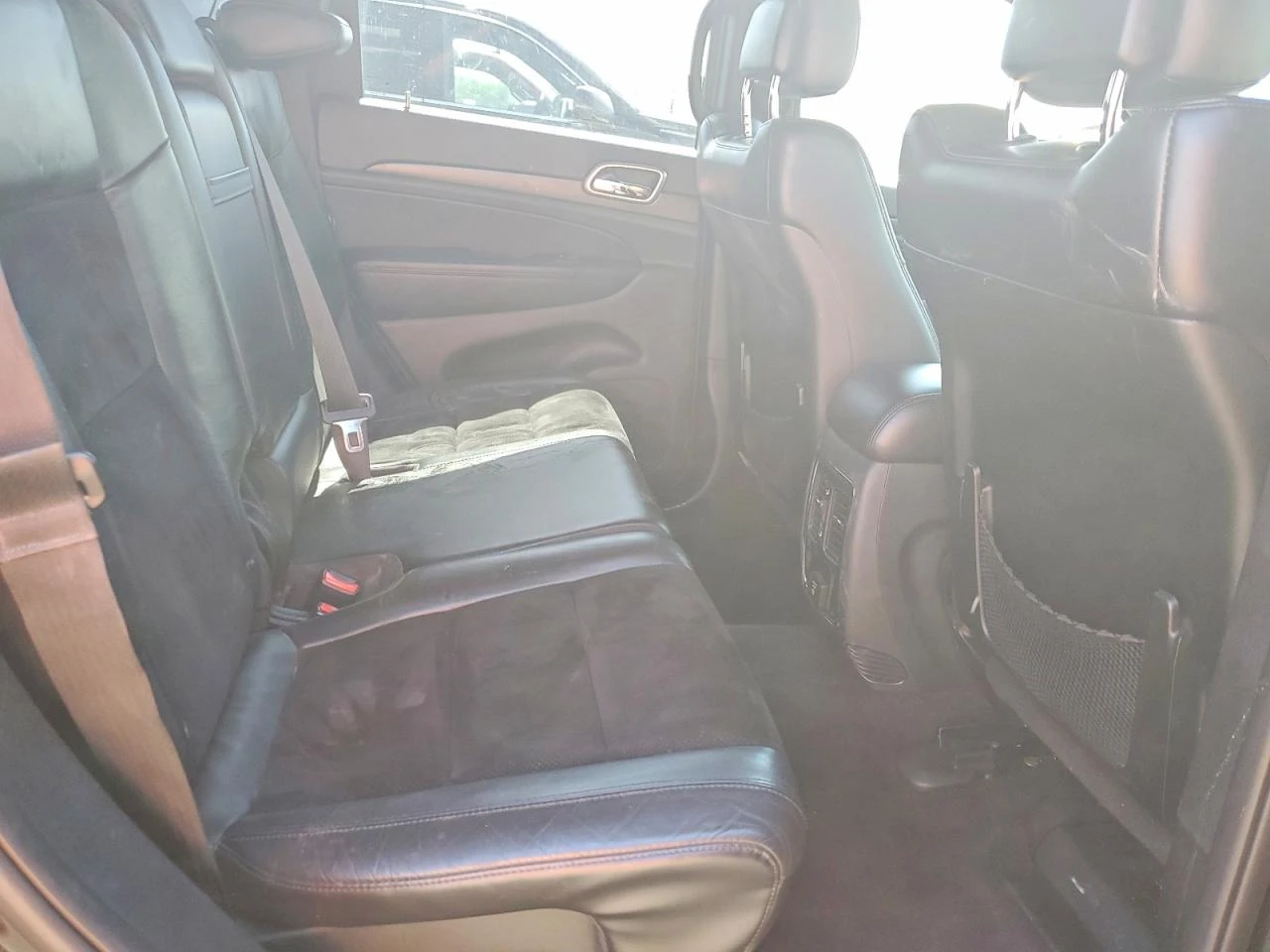 Jeep Grand cherokee 3.6l Laredo, снимка 11 - Автомобили и джипове - 55802596