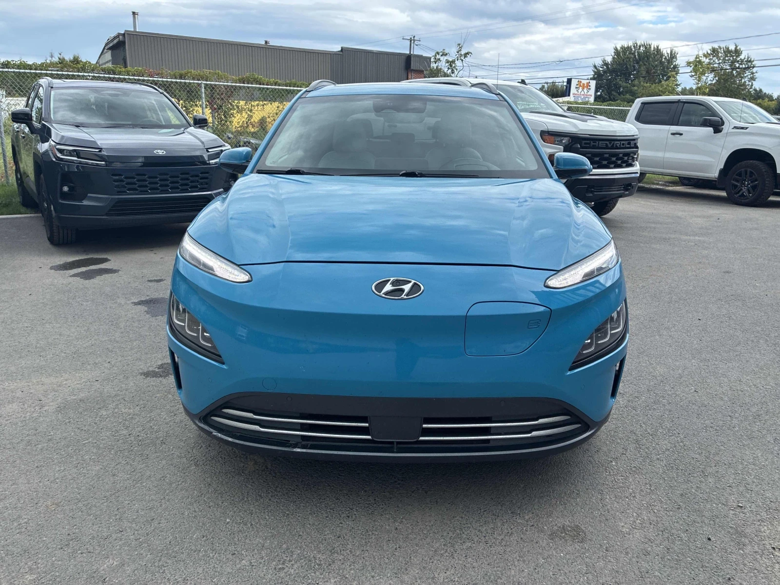 Hyundai Kona Ultimate* Back cam* H&K* Шибидах* Lane assist* Обд, снимка 3 - Автомобили и джипове - 55973451