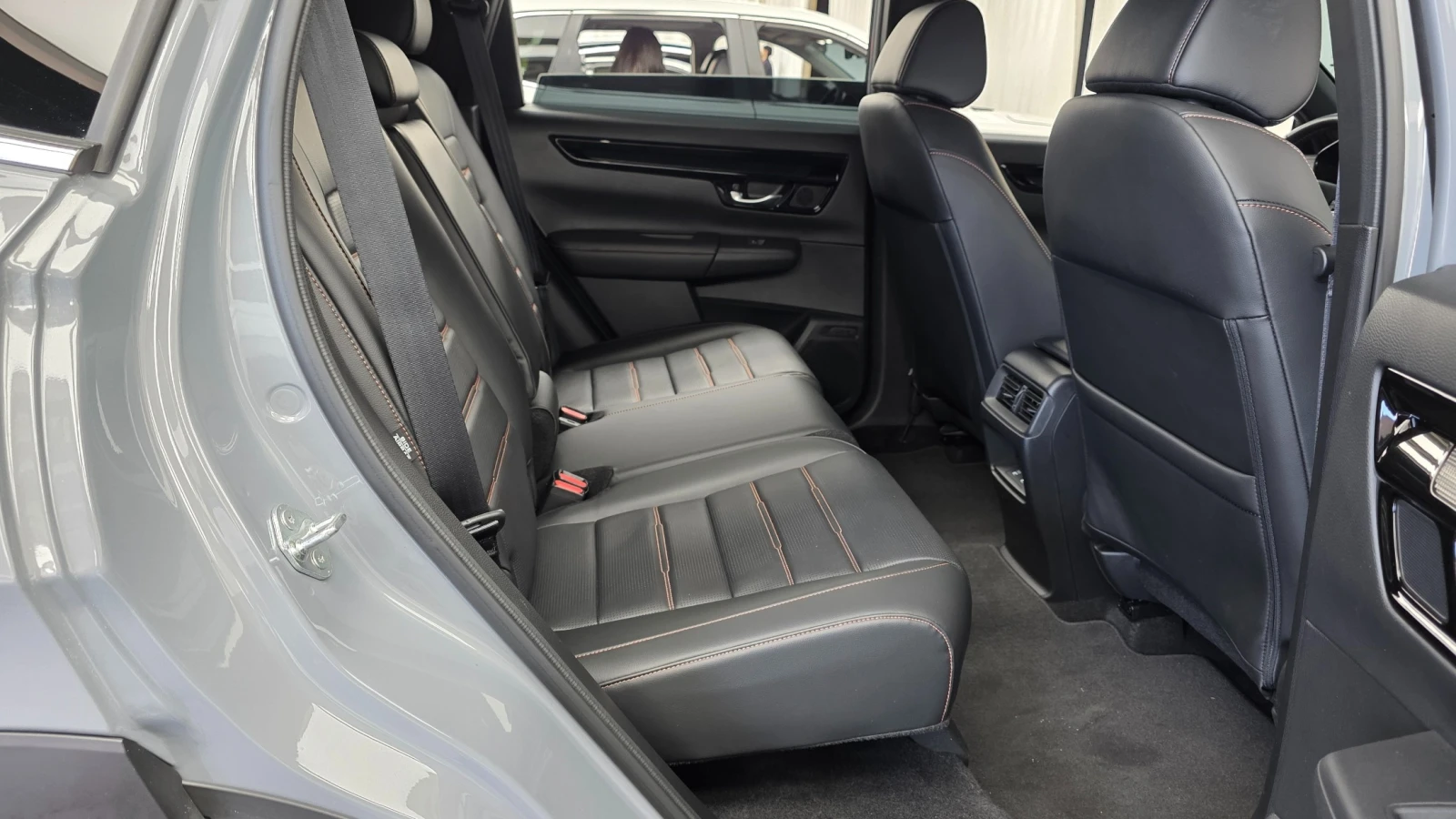 Honda Cr-v Hybrid Touring 4WD, снимка 10 - Автомобили и джипове - 56137321