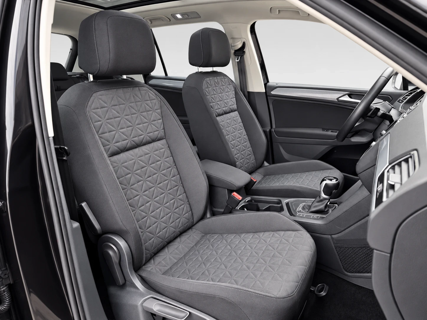 VW Tiguan 2.0 TDI 150 к.с. DSG  2023 ПАНОРАМА, снимка 15 - Автомобили и джипове - 56229386