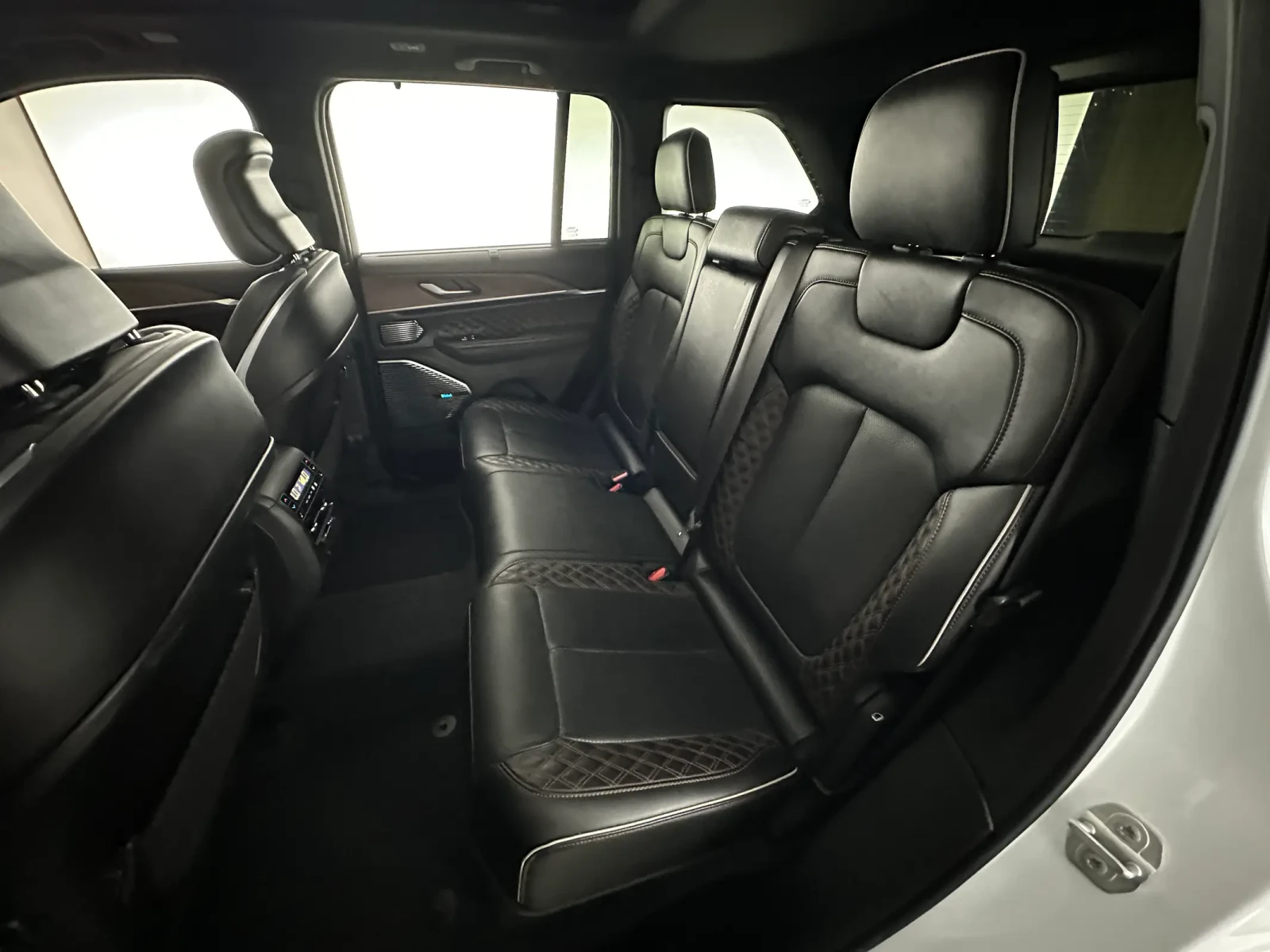 Jeep Grand cherokee 4XE Summit Reserve Plug-in Hybrid | Mobile.bg � ����������� 10