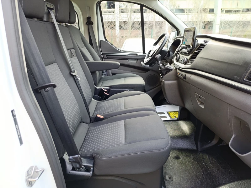 Ford Transit Custom Custom 2.0 ТDCI 8+ 1, снимка 10 - Бусове и автобуси - 51354766