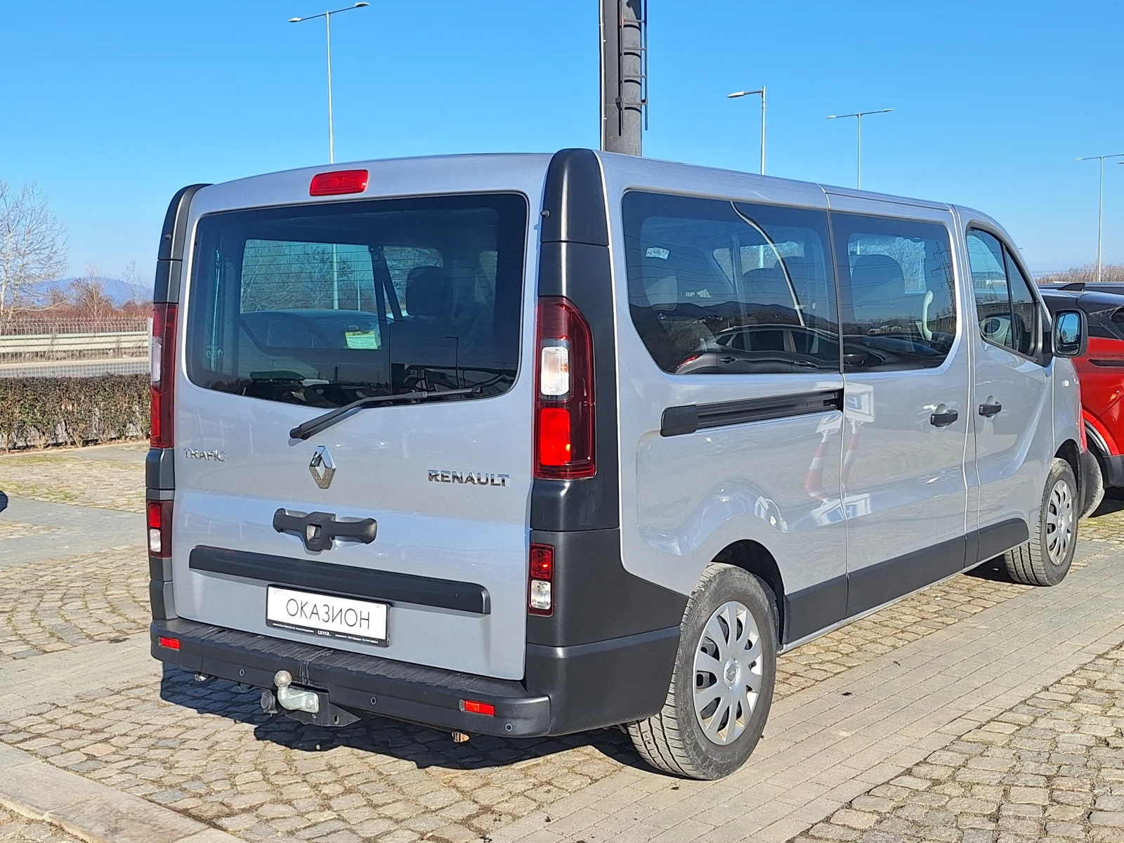 Renault Trafic 1.6dCi 120к.с. 8+ 1м. - изображение 4