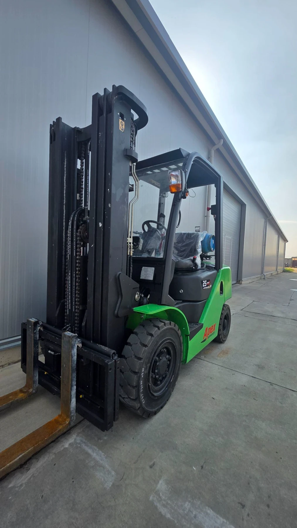 ������� Hangcha OSAKA 2.5 ���� | Mobile.bg � ����������� 3