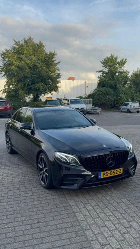Mercedes-Benz E 43 AMG, снимка 2