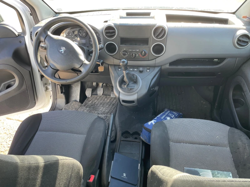 Peugeot Partner 1.6 Blue HDI, снимка 9 - Автомобили и джипове - 47696028