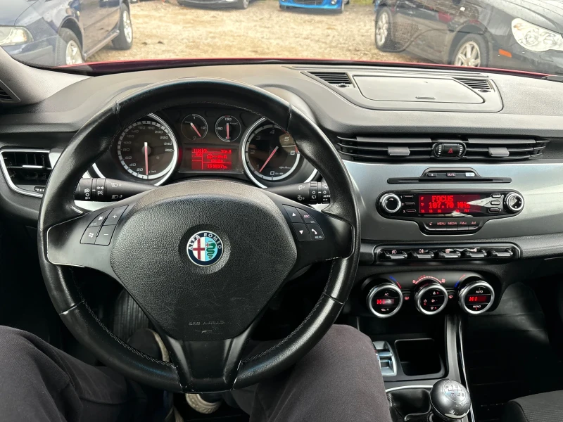 Alfa Romeo Giulietta 1.6jtdm, снимка 11 - Автомобили и джипове - 48213794