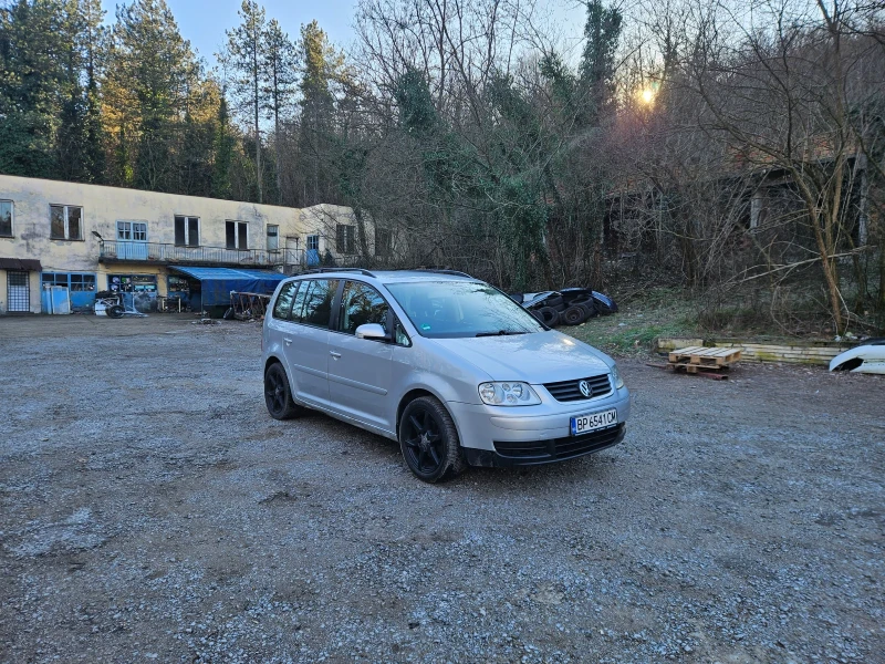 VW Touran 20 тди автоматик, снимка 2 - Автомобили и джипове - 48604945