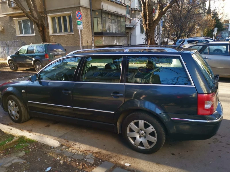 VW Passat, снимка 3 - Автомобили и джипове - 48744423