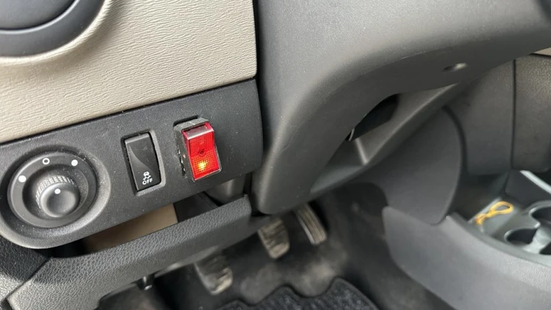 Dacia Dokker 1.5dCi Хладилна N1 данъчен креди, снимка 16 - Автомобили и джипове - 51707247