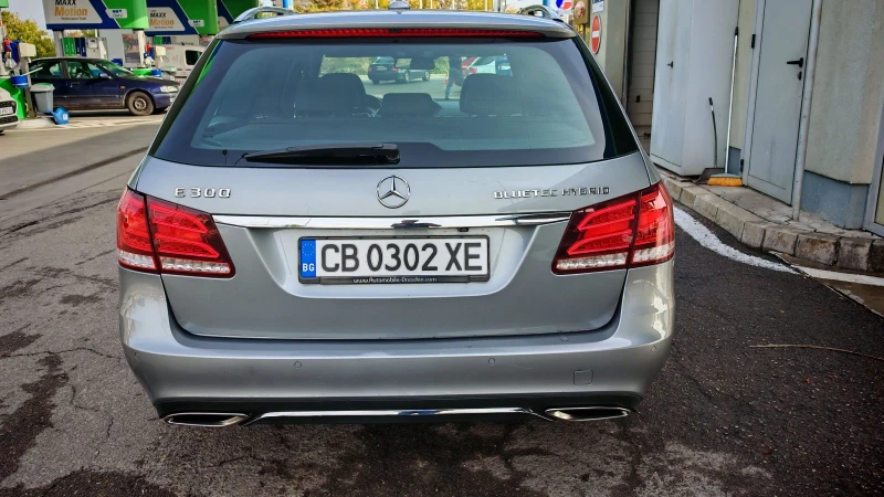 Mercedes-Benz E 300 BLUETEC HYBRID ТОП СЪСТОЯНИЕ СЕРВИЗНА КНИЖКА , снимка 5 - Автомобили и джипове - 52129768