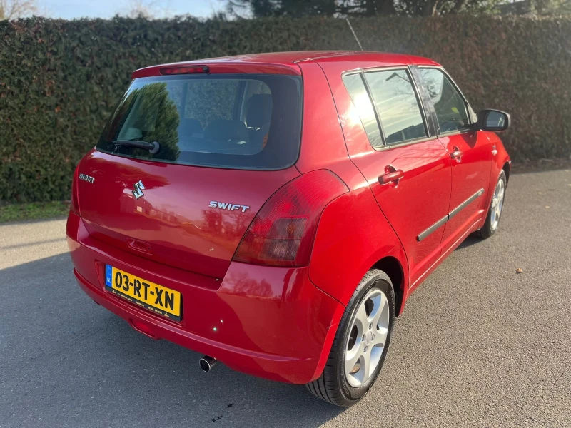 Suzuki Swift 1.5 102 кс, снимка 6 - Автомобили и джипове - 53497331
