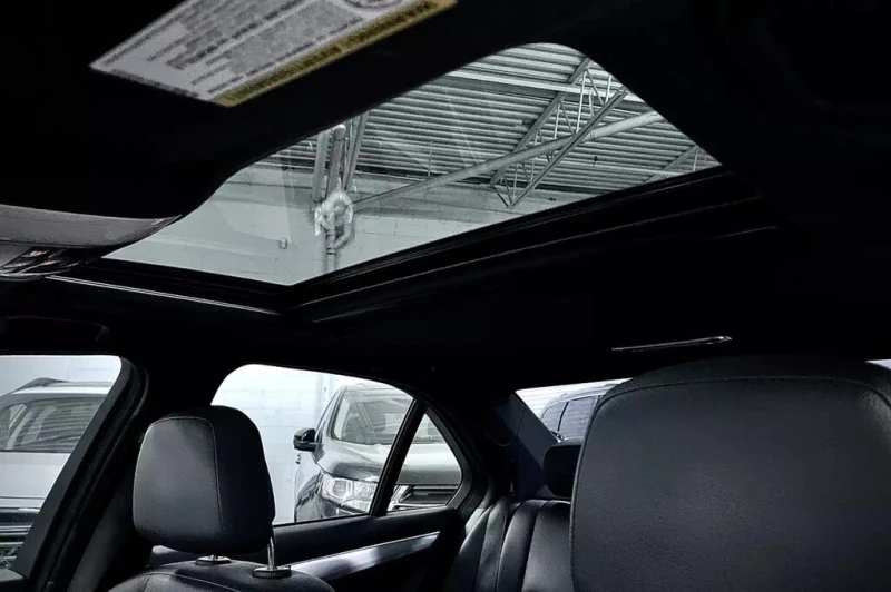 Mercedes-Benz C 300 4MATIC* LUXURY* HEAD-UP* АвтоКредит(ЦЕНА ДО БГ), снимка 11 - Автомобили и джипове - 53500960