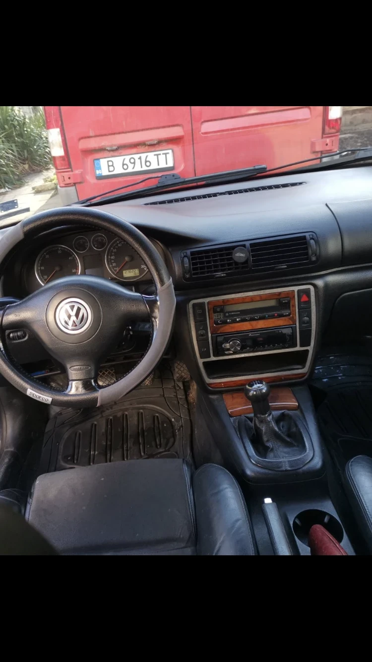 VW Passat, снимка 5 - Автомобили и джипове - 48744423