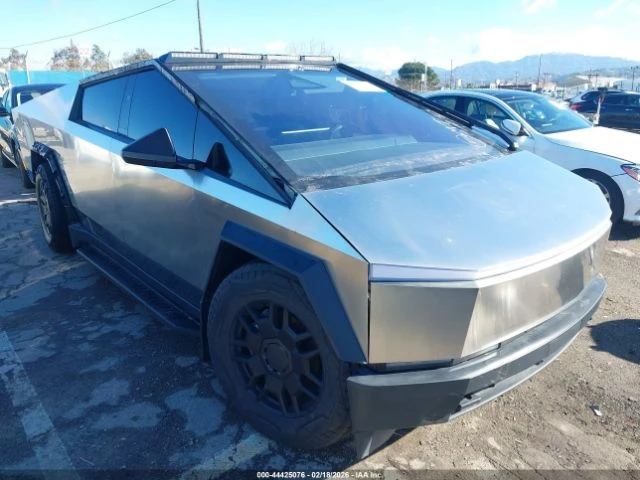 Tesla Cybertruck AWD FOUNDATION