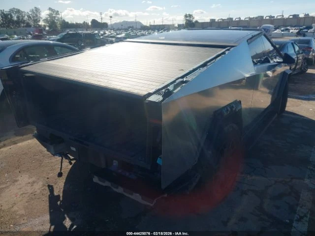 Tesla Cybertruck AWD FOUNDATION, снимка 4 - Автомобили и джипове - 53670336