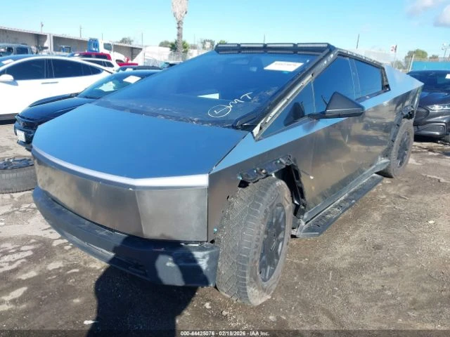 Tesla Cybertruck AWD FOUNDATION, снимка 2 - Автомобили и джипове - 53670336