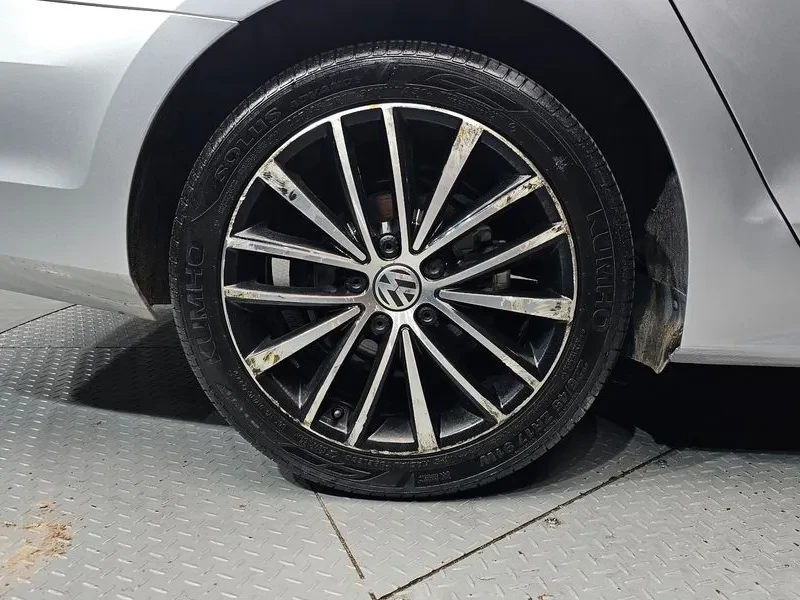 VW Jetta 2.0 Tdi Bluemotion 6Th Generation | Mobile.bg � ����������� 5