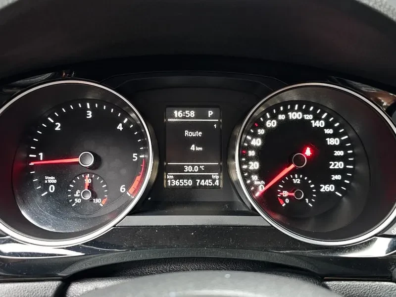 VW Jetta 2.0 Tdi Bluemotion 6Th Generation | Mobile.bg � ����������� 8