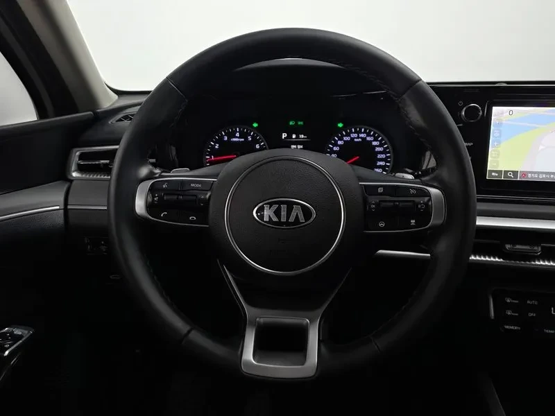 Kia K5 2.0 Prestige, снимка 13 - Автомобили и джипове - 55739341