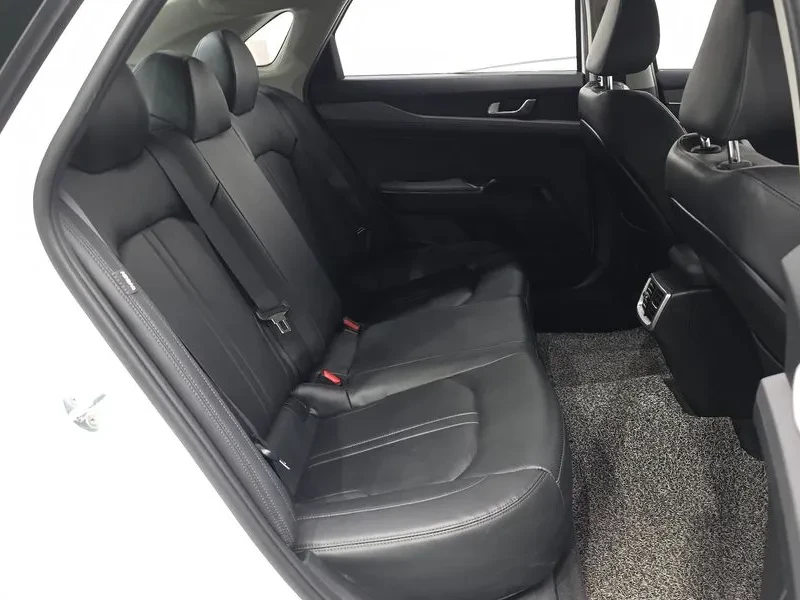 Kia K5 2.0 Prestige, снимка 12 - Автомобили и джипове - 55739341
