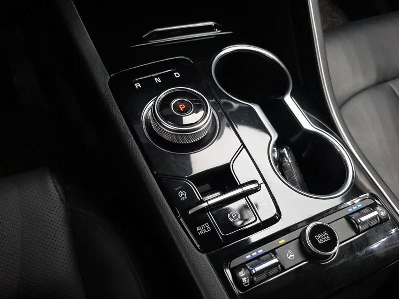 Kia K5 2.0 Prestige, снимка 9 - Автомобили и джипове - 55739341
