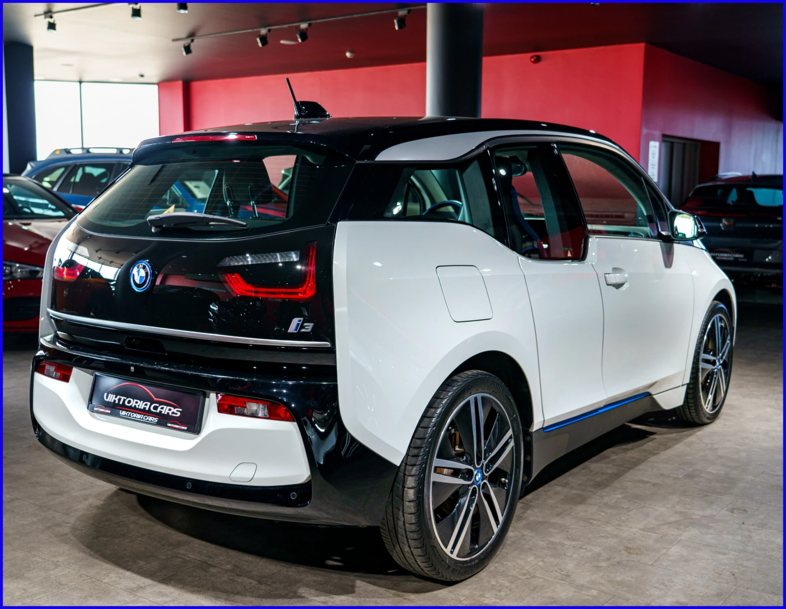 BMW i3 120e* 42.2 kWh - изображение 6