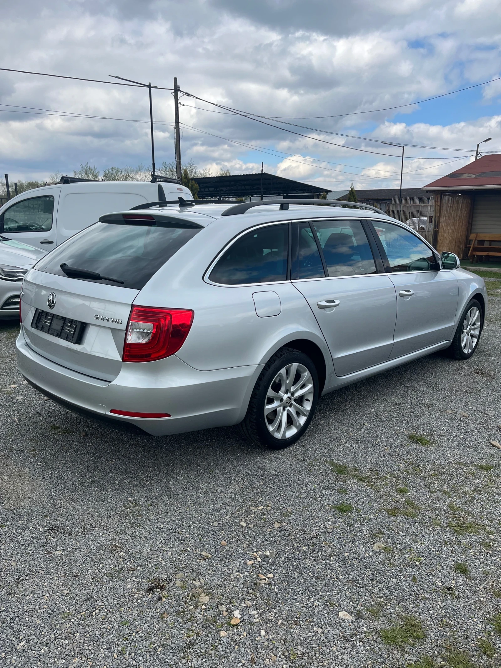 Skoda Superb 2.0 TDI, DSG - изображение 6