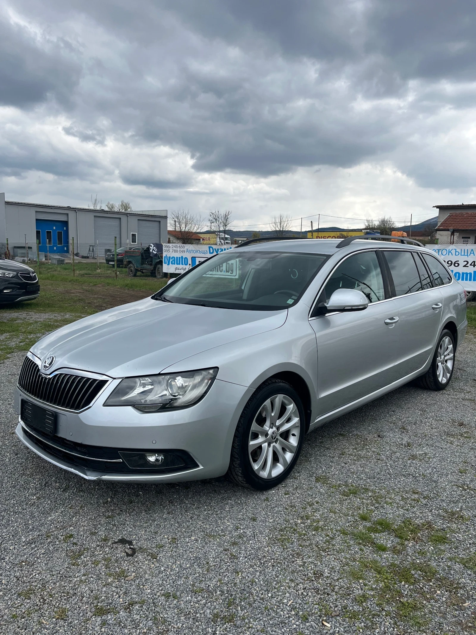 Skoda Superb 2.0 TDI, DSG - изображение 3