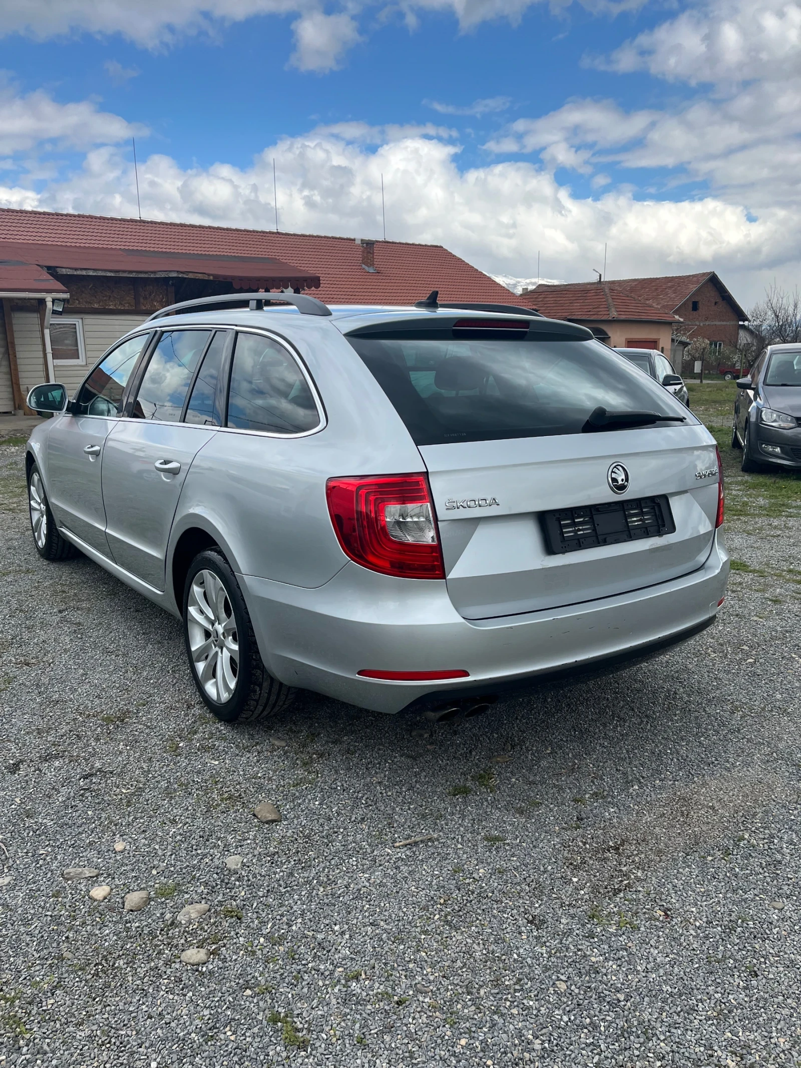 Skoda Superb 2.0 TDI, DSG - изображение 4