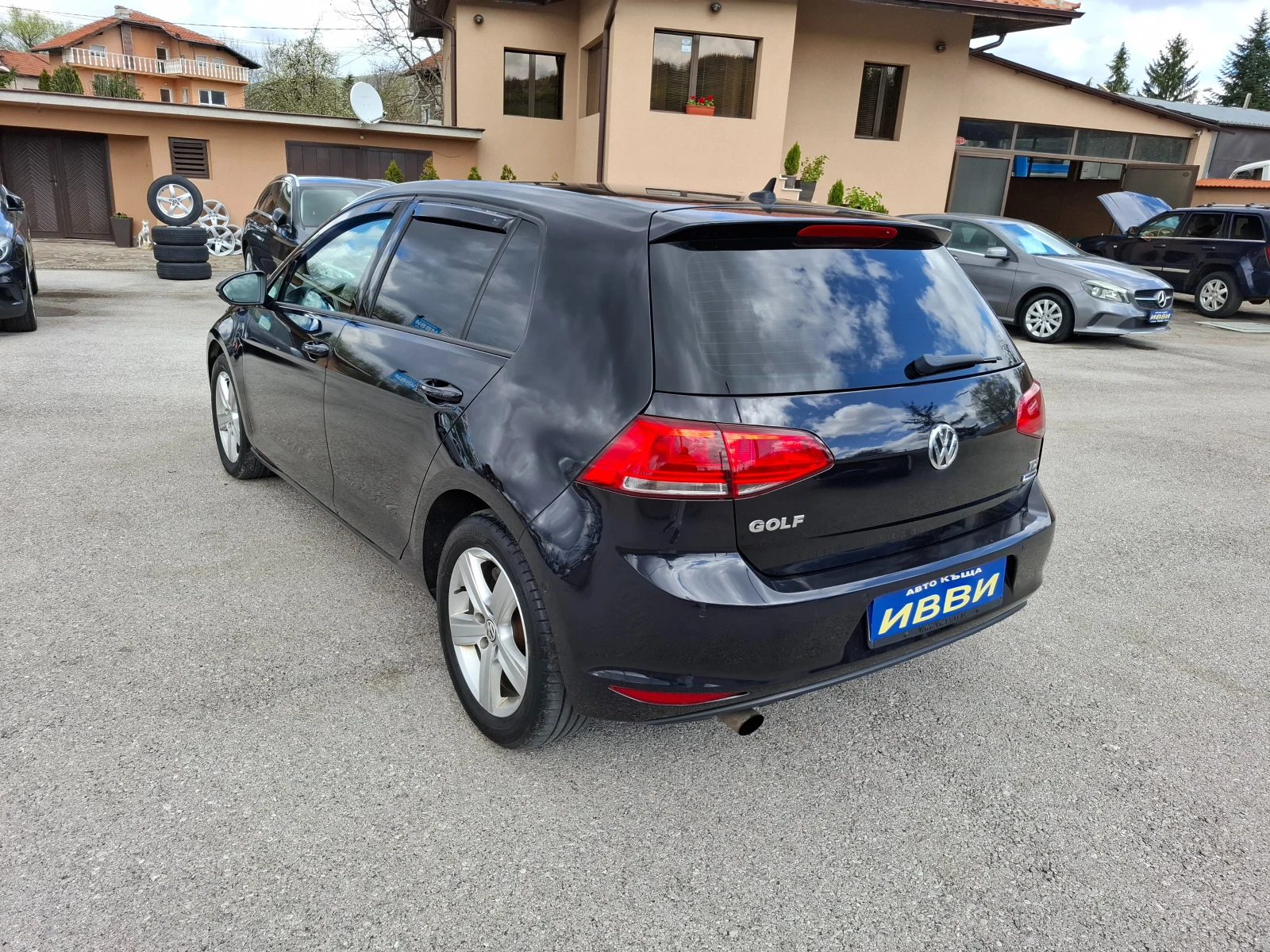 VW Golf 1.6 TDI AVTOMAT NAVI | Mobile.bg — изображение 13