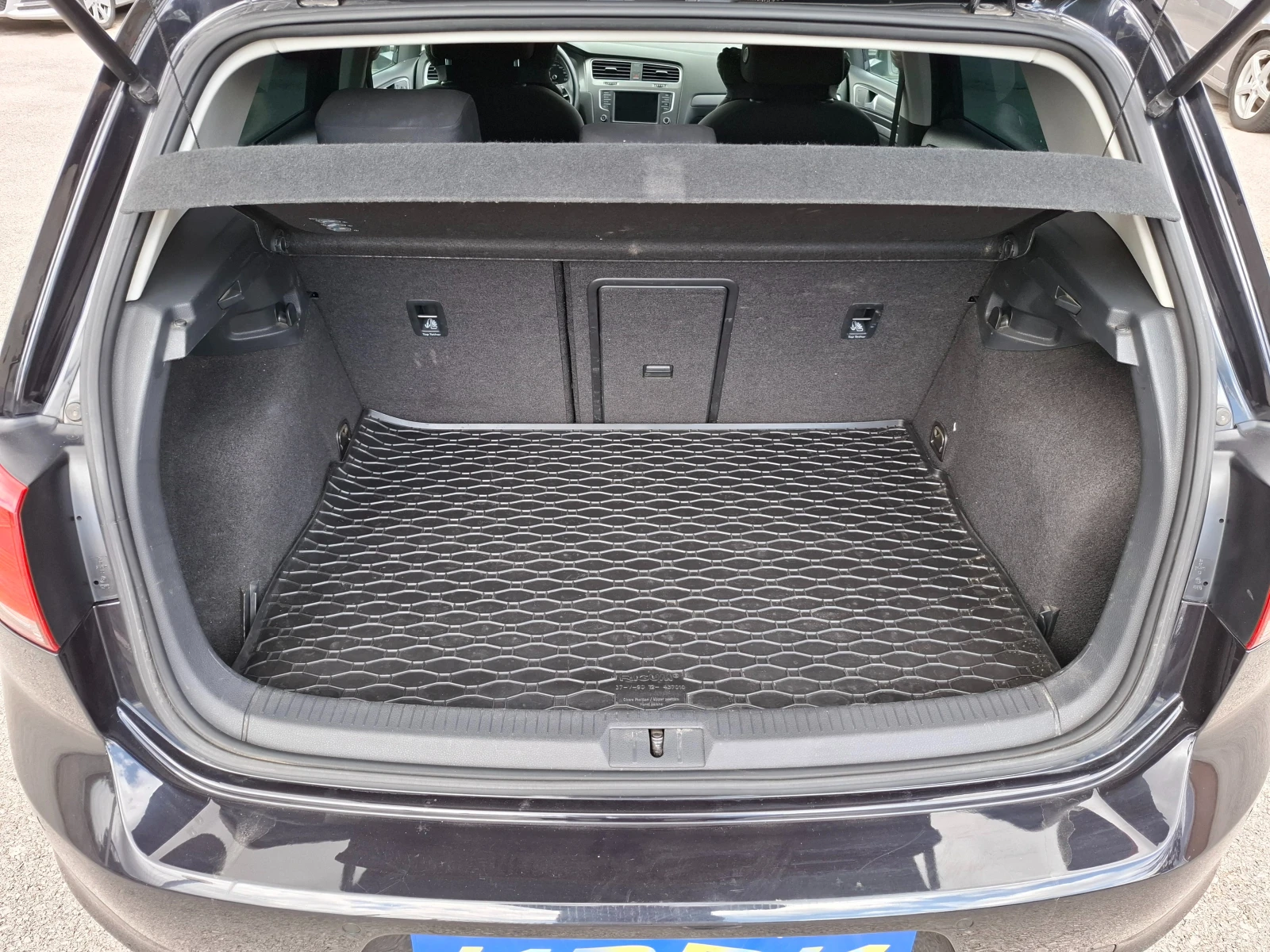 VW Golf 1.6 TDI AVTOMAT NAVI | Mobile.bg — изображение 12
