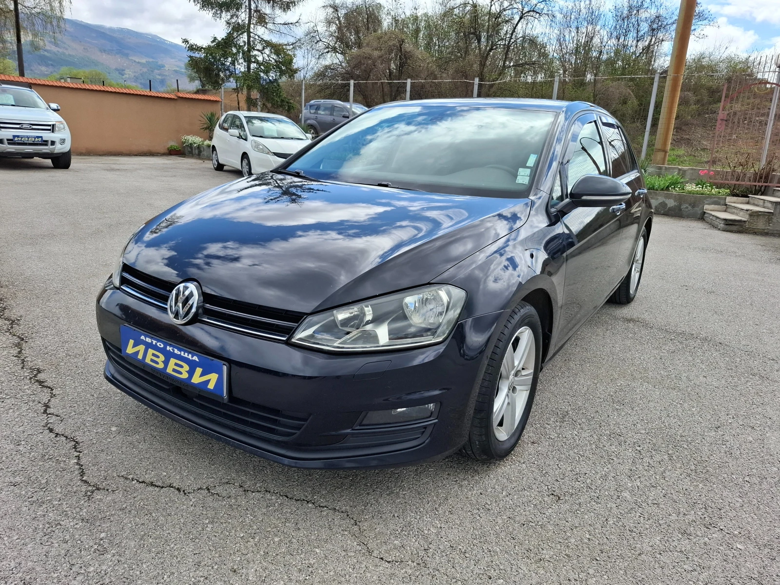 VW Golf 1.6 TDI AVTOMAT NAVI | Mobile.bg — изображение 1