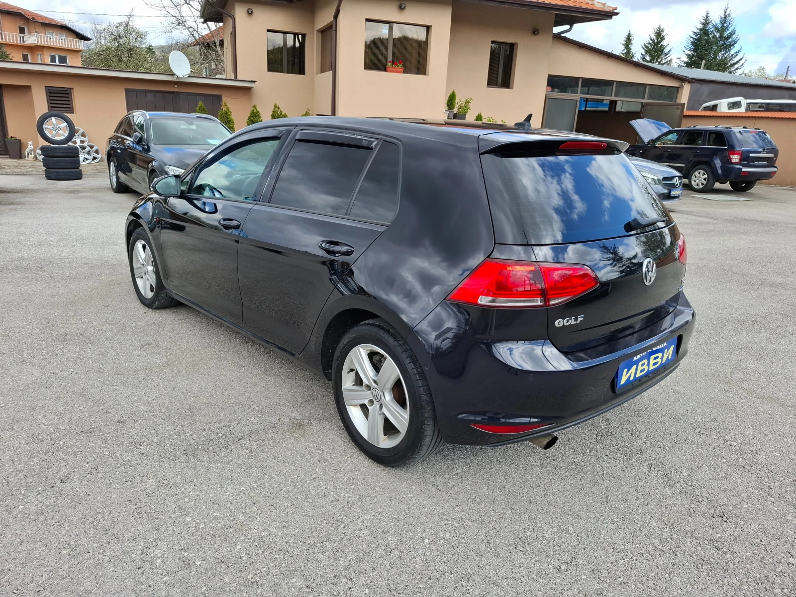 VW Golf 1.6 TDI AVTOMAT NAVI | Mobile.bg — изображение 14
