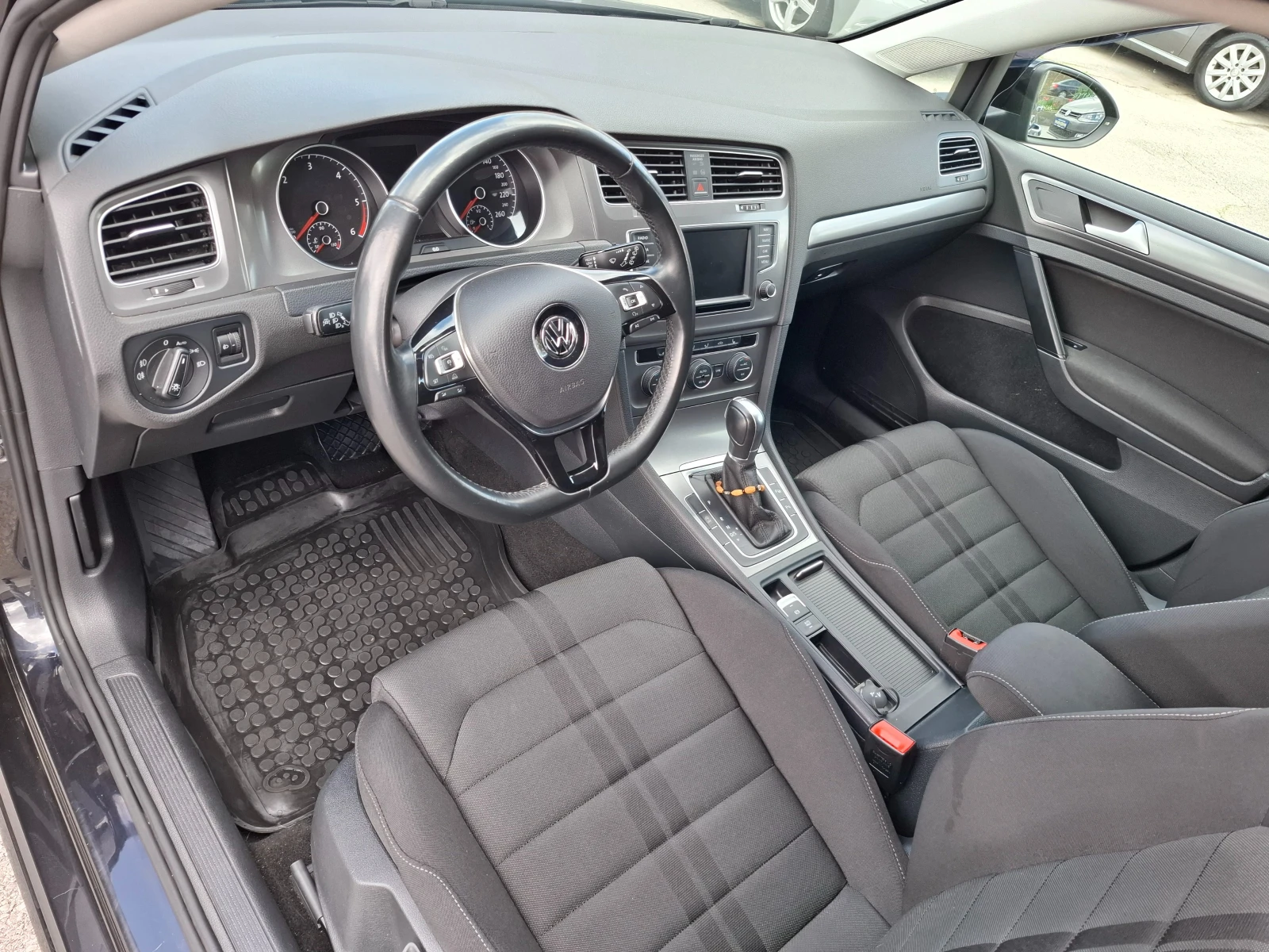 VW Golf 1.6 TDI AVTOMAT NAVI - изображение 5