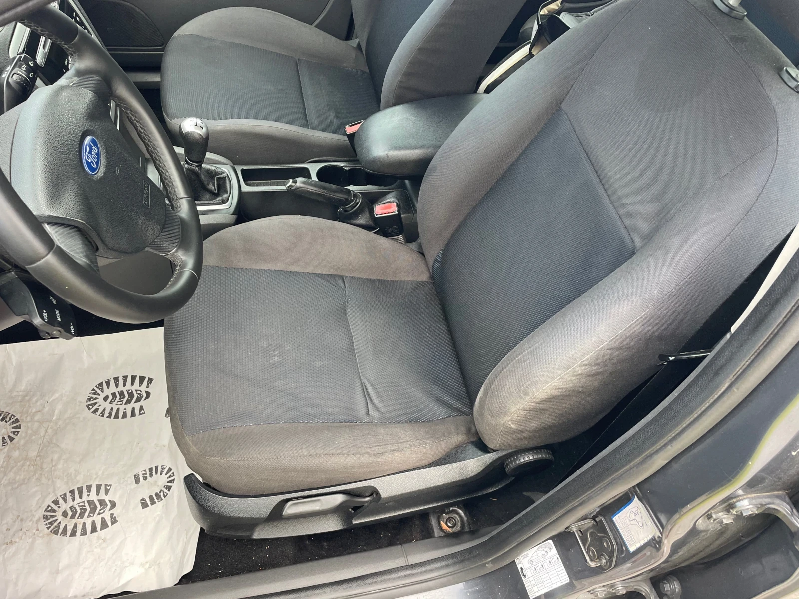 Ford Focus 1.6TDCI  - изображение 9