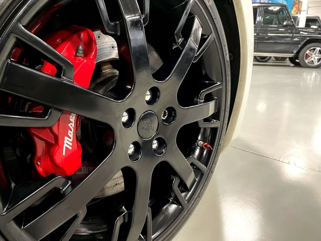 Maserati GranTurismo * Standard, Convertible, & Convertible Sport * CAR - изображение 5