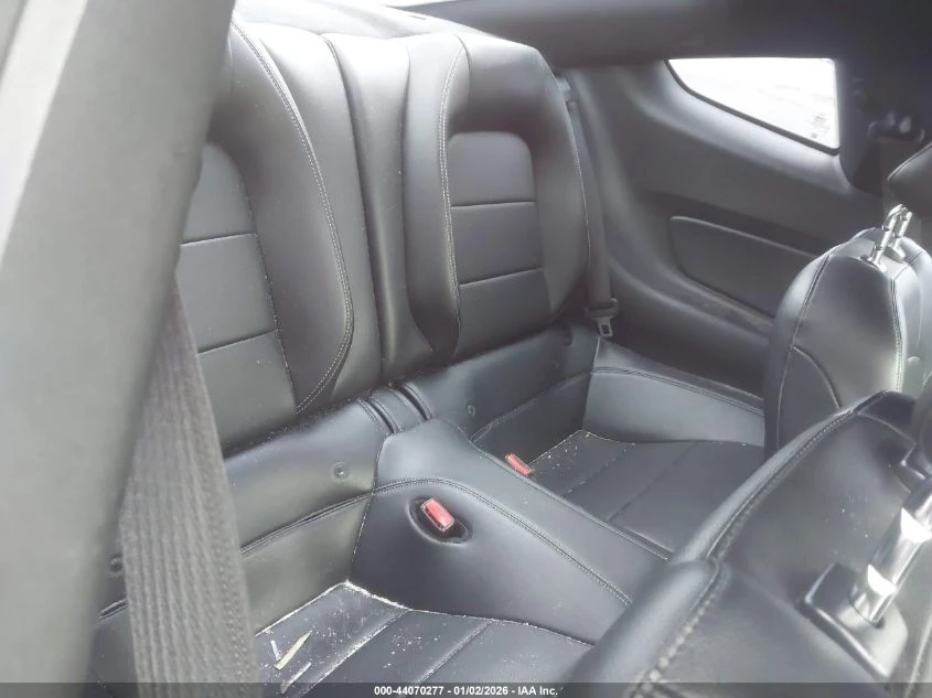 Ford Mustang 5l Gt Premium - изображение 8