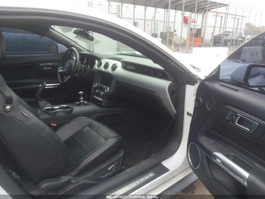 Ford Mustang 5l Gt Premium - изображение 5