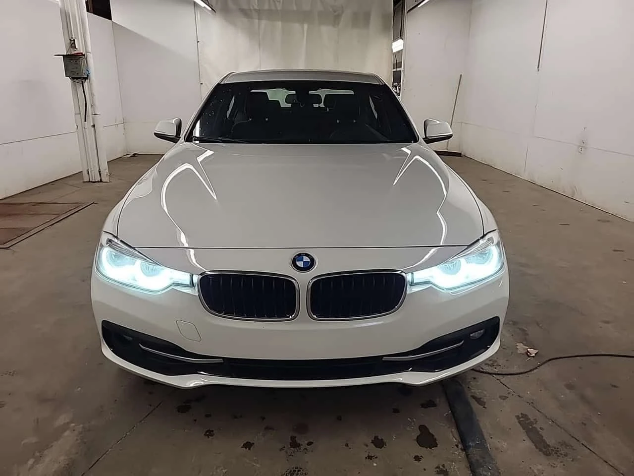 BMW 330 * 330I XDRIVE * CARFAX * ЦЕНА ДО БГ - изображение 2