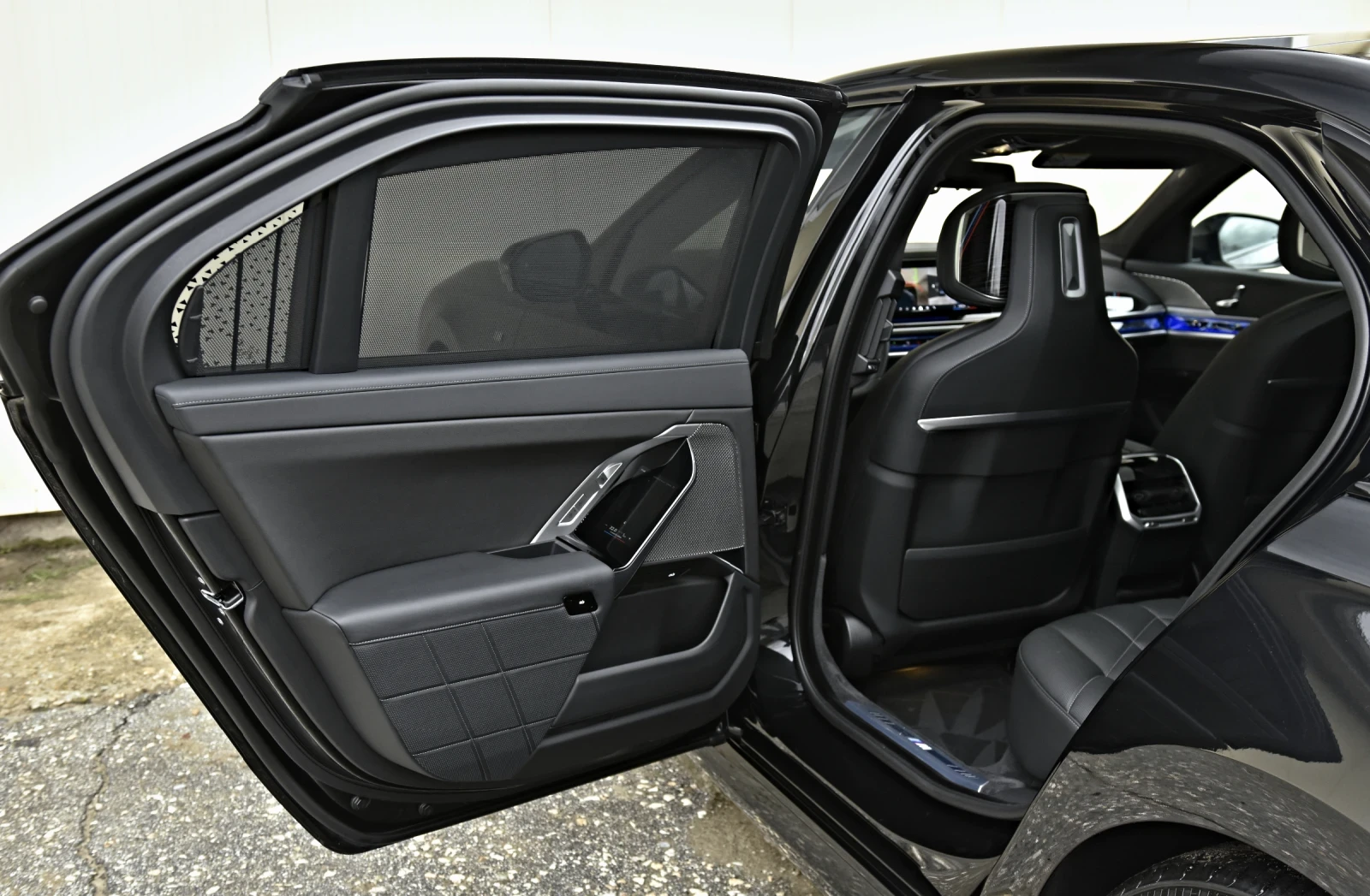 BMW 740 D M-SPORT M760I-OPTIC Xdrive B&W EXCLUSIVE SHADOW, снимка 17 - Автомобили и джипове - 54092862