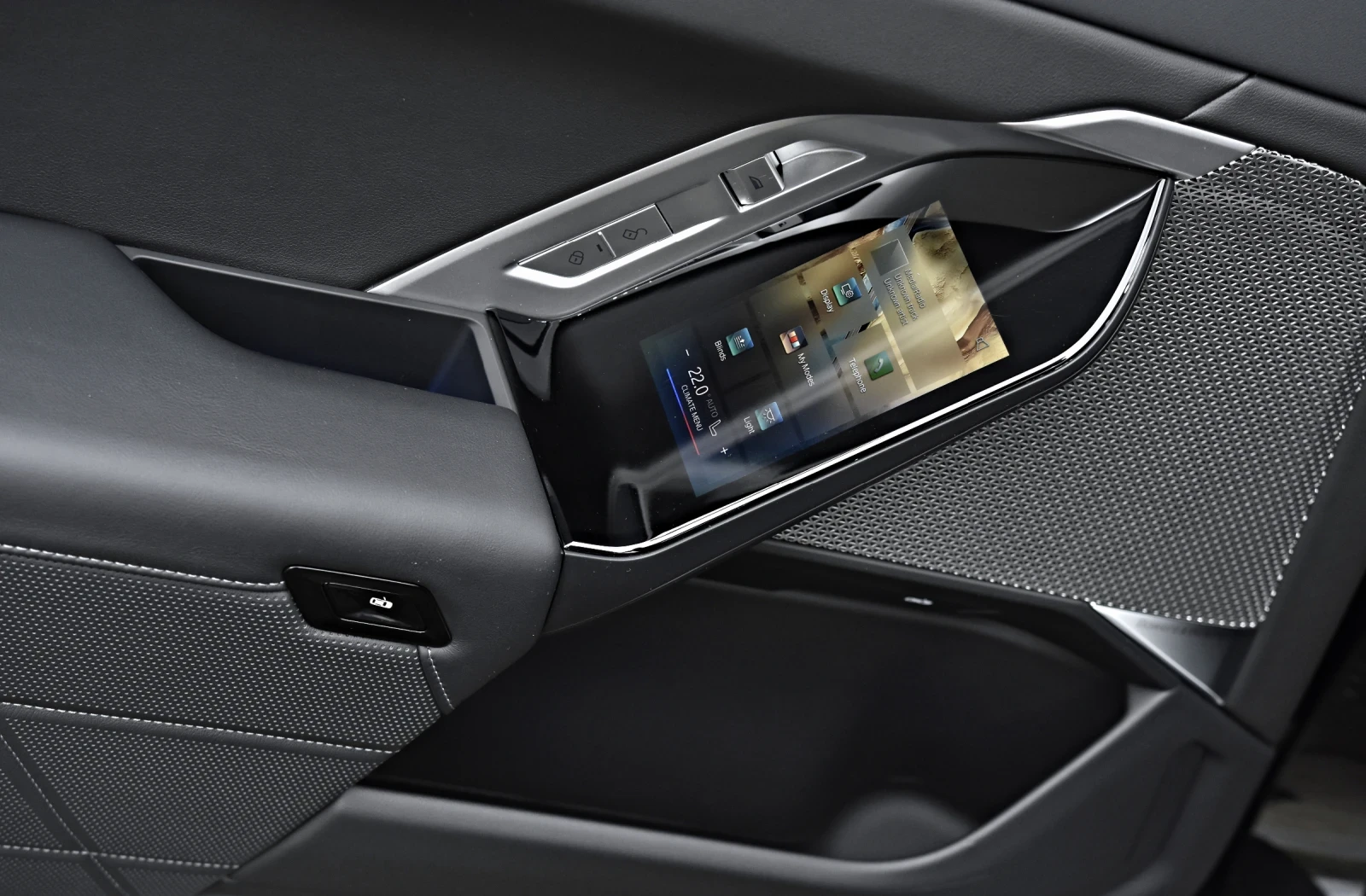 BMW 740 D M-SPORT M760I-OPTIC Xdrive B&W EXCLUSIVE SHADOW, снимка 16 - Автомобили и джипове - 54092862