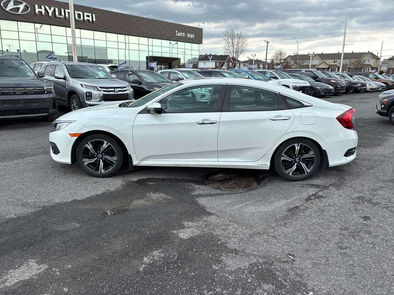 Honda Civic * Touring * ПОДГРЕВ* PANO* KEYLESS* , снимка 2 - Автомобили и джипове - 54442690